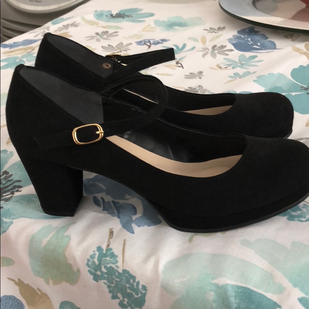 New black suede Mary Jane shoes made in Japan
